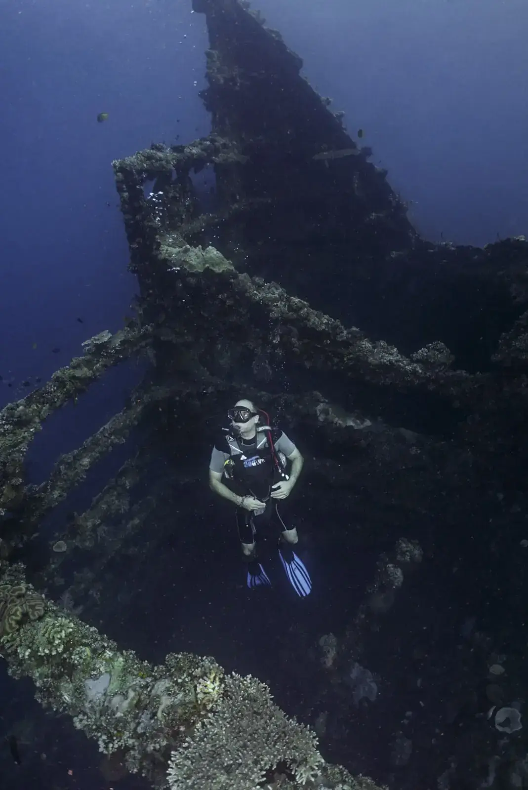 iDiventure - Diving ship wreck